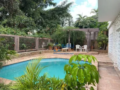 Casa com 6 Quartos à venda, 250m² no Pacaembu, São Paulo