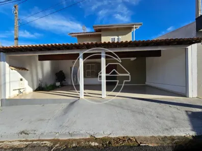 Casa com 4 Quartos para alugar, 10m² no Centro, Marília