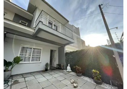 Casa com 3 Quartos à venda, 137m² no Igara, Canoas