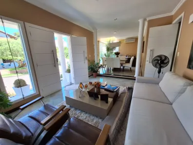 Casa de Condomínio com 3 Quartos à venda, 223m² no Glória, Macaé