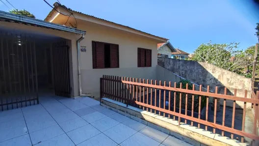 Casa com 5 Quartos à venda, 168m² no Califórnia, Londrina