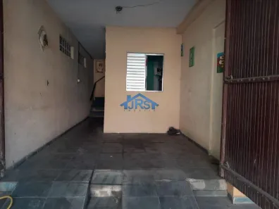 Sobrado com 5 Quartos à venda, 250m² no Jardim Tupanci, Barueri