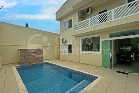 Casa com 4 Quartos à venda, 204m² no Balneario Arpoador, Peruíbe
