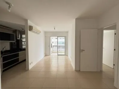 Apartamento com 2 Quartos para alugar, 69m² no Trindade, Florianópolis