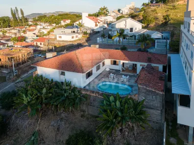 Casa com 4 Quartos à venda, 252m² no Oficinas, Tubarão