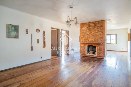 Casa com 3 Quartos à venda, 400m² no Teresópolis, Porto Alegre