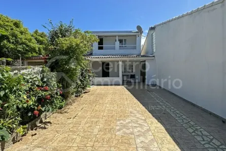 Casa com 3 Quartos à venda, 117m² no Jardim Tres Marias, Peruíbe