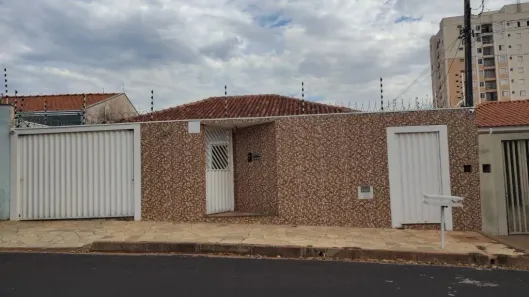 Casa com 3 Quartos à venda, 220m² no Jardim Santa Rosa II, São José do Rio Preto