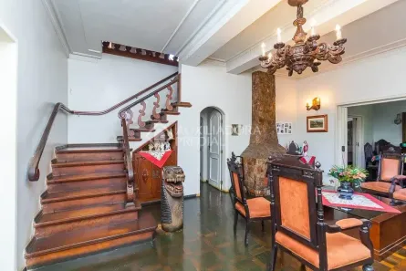 Sobrado com 5 Quartos à venda, 300m² no Rio Branco, Porto Alegre