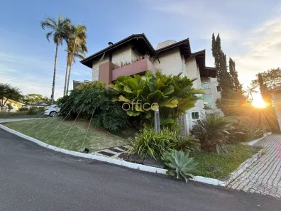 Casa de Condomínio com 5 Quartos à venda, 713m² no América, Joinville
