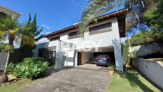 Casa com 3 Quartos para alugar, 320m² no João Paulo, Florianópolis