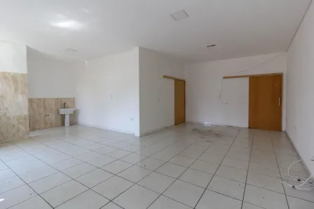 Casa com 3 Quartos para alugar, 450m² no Vila das Palmeiras, Guarulhos