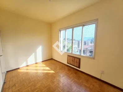 Apartamento com 2 Quartos para venda ou aluguel, 71m² no Centro, Santa Maria