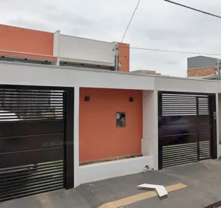 Casa com 3 Quartos para alugar, 120m² no Jardim Universitário, Cuiabá