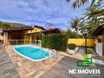 Casa de Condomínio com 3 Quartos à venda, 160m² no Mar Verde, Caraguatatuba