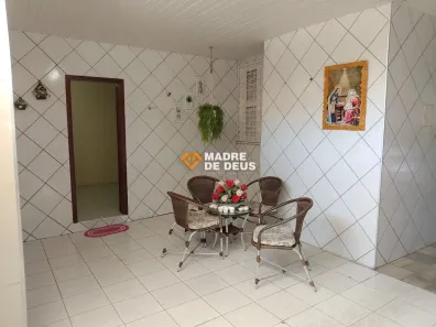 Casa com 5 Quartos à venda, 295m² no Itaperi, Fortaleza