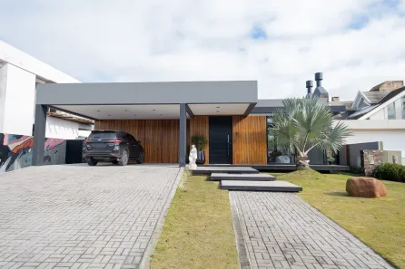 Casa com 3 Quartos à venda, 410m² no Laranjal, Pelotas