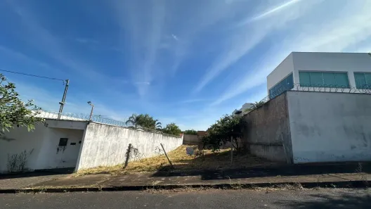 Lote/Terreno à venda, 480m² no Cidade Jardim, Uberlândia