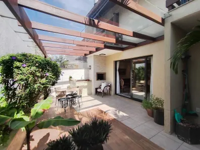 Casa com 3 Quartos à venda, 241m² no Lomba do Pinheiro, Porto Alegre