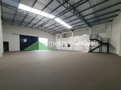 Galpão/Depósito/Armazém com 3 Quartos para venda ou aluguel, 395m² no Residencial Piamalim, Franca