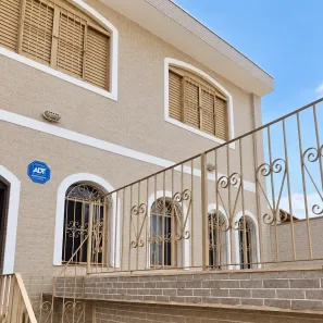 Sobrado com 4 Quartos para alugar, 240m² no Jardim Neila, São Paulo