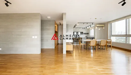 Apartamento com 3 Quartos à venda, 220m² no Jardim Europa, São Paulo