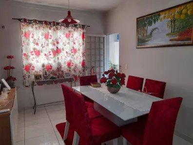 Casa com 4 Quartos à venda, 230m² no Centro, Presidente Prudente