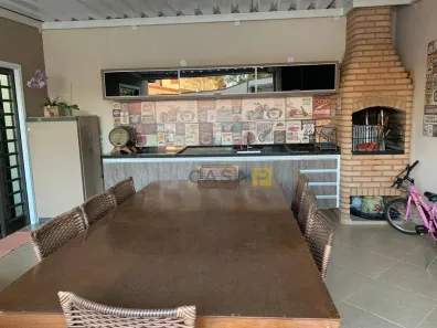 Casa com 5 Quartos à venda, 200m² no Parque Novo Mundo, Americana