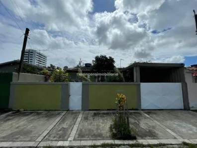 Casa com 3 Quartos para alugar, 196m² no Cordeiro, Recife