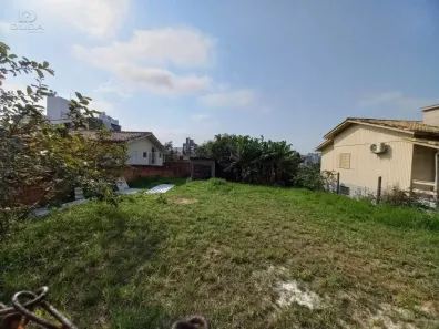 Lote/Terreno à venda, 640m² no Comerciário, Criciúma