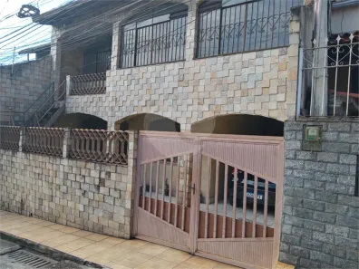 Casa de Condomínio com 5 Quartos à venda, 206m² no Retiro, Volta Redonda