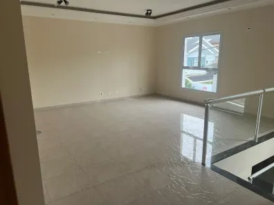 Casa de Condomínio com 3 Quartos para alugar, 300m² no Loteamento Villa Branca, Jacareí