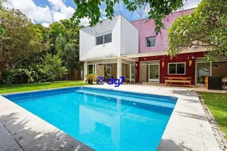 Sobrado com 4 Quartos à venda, 270m² no Caxingui, São Paulo