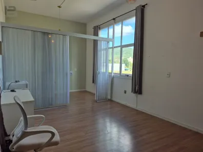 Sala Comercial à venda, 28m² no Pedra Branca, Palhoça
