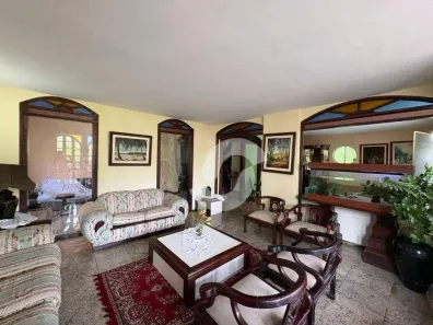 Casa com 3 Quartos à venda, 237m² no São Francisco, Niterói