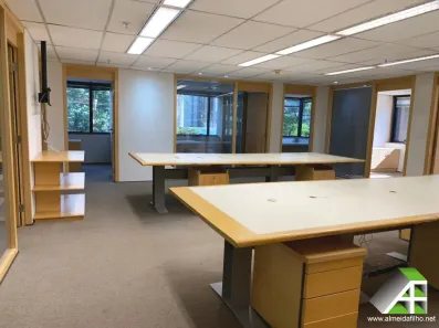 Sala Comercial com 1 Quarto para alugar, 206m² no Cidade Monções, São Paulo