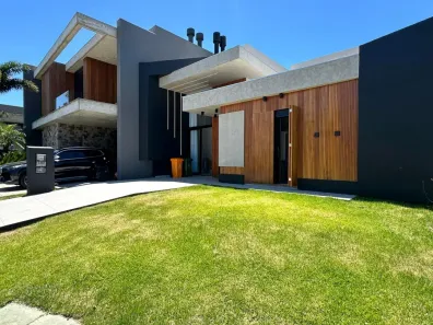 Casa de Condomínio com 4 Quartos à venda, 150m² no , Xangri-Lá
