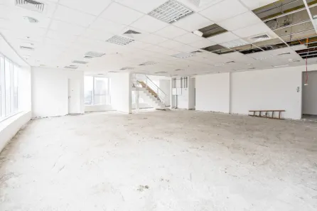 Ponto Comercial com 10 Quartos para alugar, 731m² no Cidade Monções, São Paulo