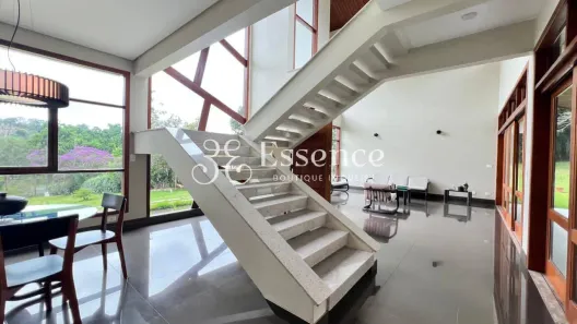 Sobrado com 3 Quartos à venda, 280m² no Chácaras Cataguá, Taubaté