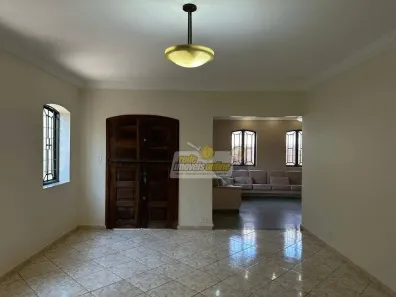 Casa com 6 Quartos à venda, 308m² no São Benedito, Uberaba