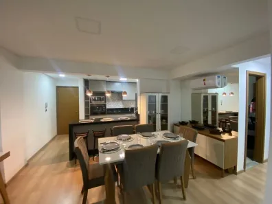 Apartamento com 3 Quartos para alugar, 95m² no Zona 07, Maringá