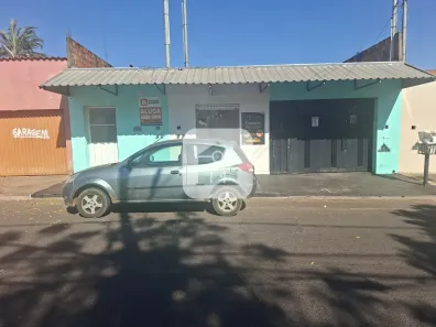  com 1 Quarto para alugar, 30m² no Jardim das Palmeiras, Uberlândia