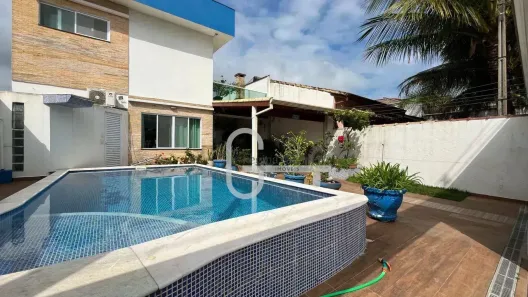 Casa com 3 Quartos à venda, 160m² no Balneário Stella Maris, Peruíbe