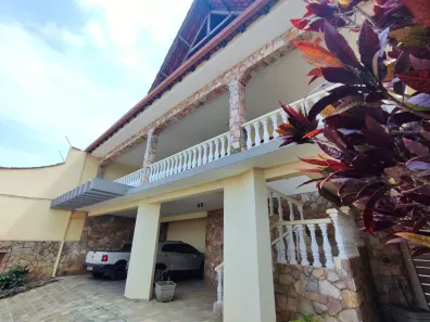 Casa com 5 Quartos à venda, 414m² no Camargos, Belo Horizonte