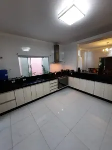 Casa de Condomínio com 4 Quartos à venda, 350m² no Estância das Flores, Jaguariúna