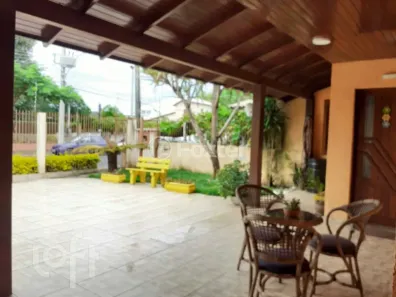 Casa com 3 Quartos à venda, 327m² no Arquipélago, Porto Alegre