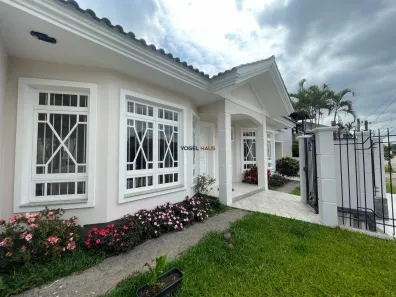 Casa de Condomínio com 3 Quartos à venda, 240m² no Marechal Rondon, Canoas