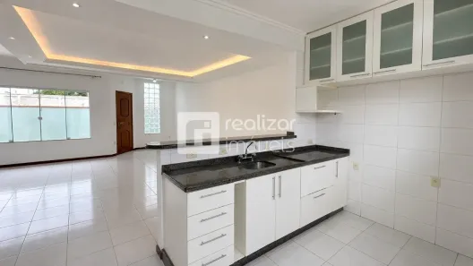 Sobrado com 3 Quartos para alugar, 145m² no Campeche, Florianópolis