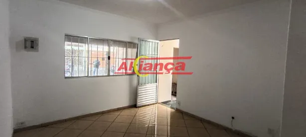 Casa com 2 Quartos para alugar, 126m² no Jardim Jovaia, Guarulhos