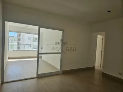 Apartamento com 2 Quartos para alugar, 77m² no Condomínio Royal Park, São José dos Campos